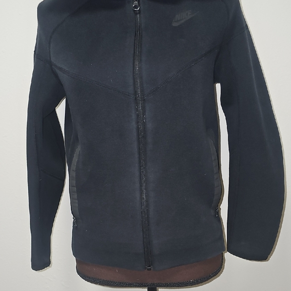 Nike Black Zip Hoodie Jacket - Picture 3 of 7